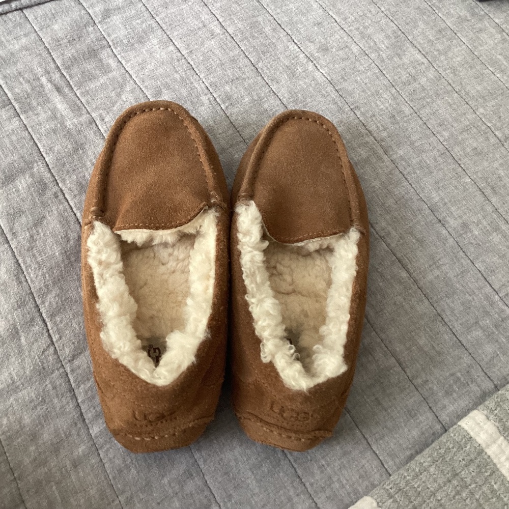 UGG® Ascot Slipper - Little Kid / Big Kid - Chestnut